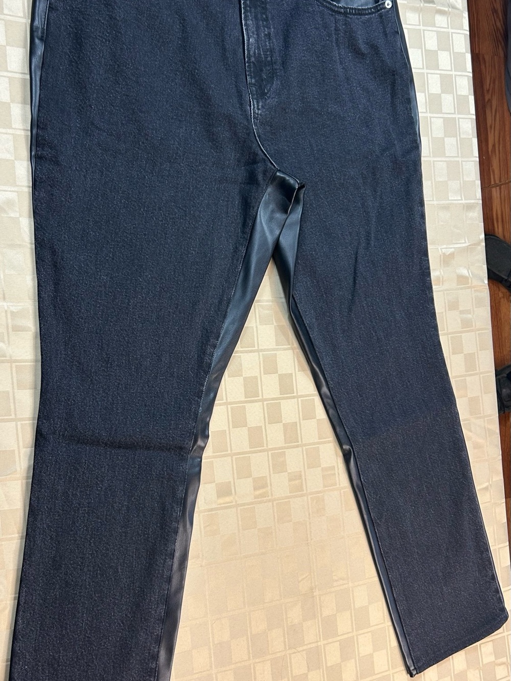 Universal Threads | W16 Regular | Black | Mid-rise 80s Slim Denim & Faux Leather